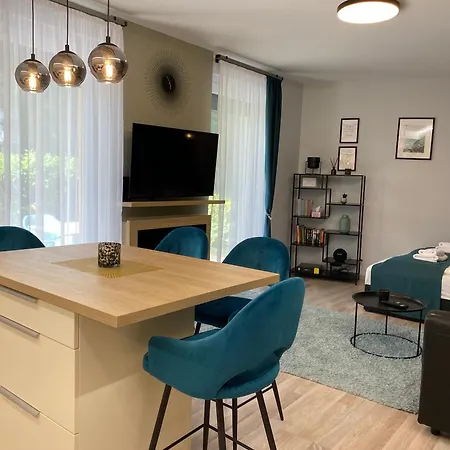 Nekem Fuered Apartmán *